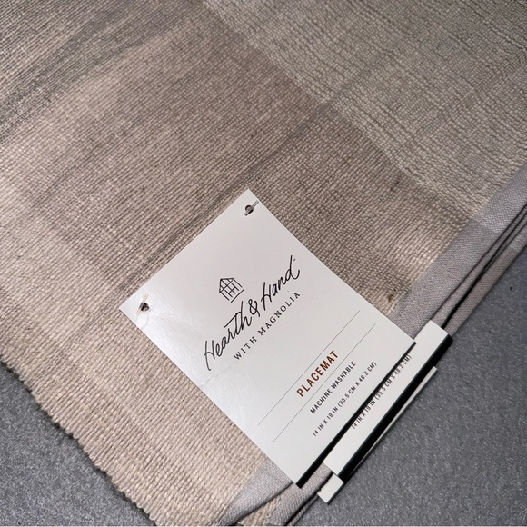 Hearth and Hand with Magnolia 4 NWT Placemats - Picture 3 of 4